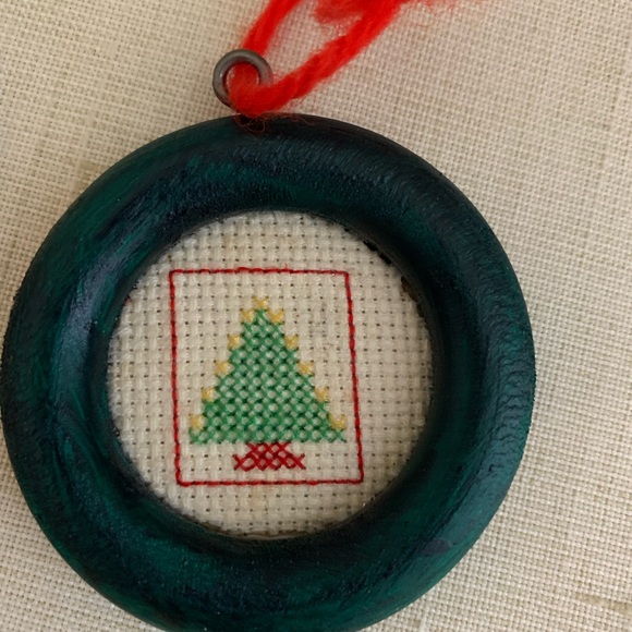 Lot of 8 Vintage Christmas Handmade Ornaments snowman snowflake santa penguin - Picture 7 of 10